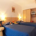Madara Park - Hotell Golden Sands