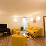 Madara Park - Hotell 4*