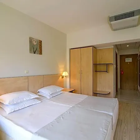 Madara Park 4* Золоті Піски